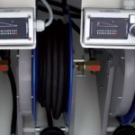 Indicadores de nível e interruptores para os sistemas de óleo e de água de refrigeração